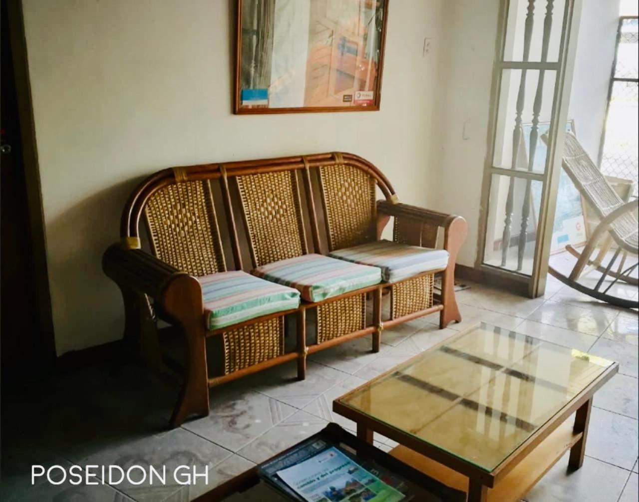 Poseidon Guest House Iquitos Exteriör bild